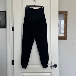 Figs Maternity scrub pants (Zamora jogger)